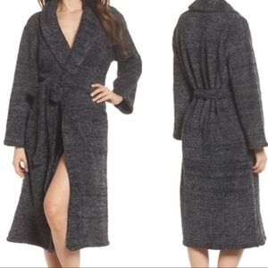 𝅺Barefoot dreams cozy chic plush long robe